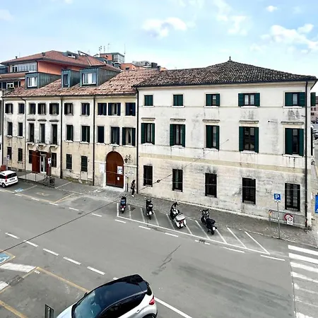 Le Terrazze Di San Tomaso شقة تريفيزو